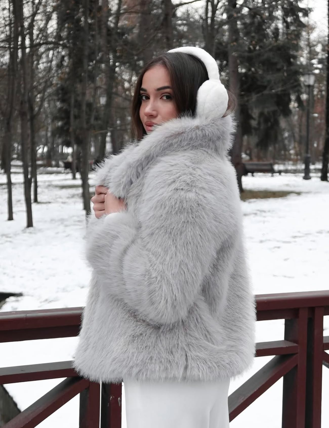 Flygo Women's Faux Fur Coat Fluffy Faux Fur Jacket Long Sleeve Lapel Furry Winter Jackets Shaggy Parka Short Coat