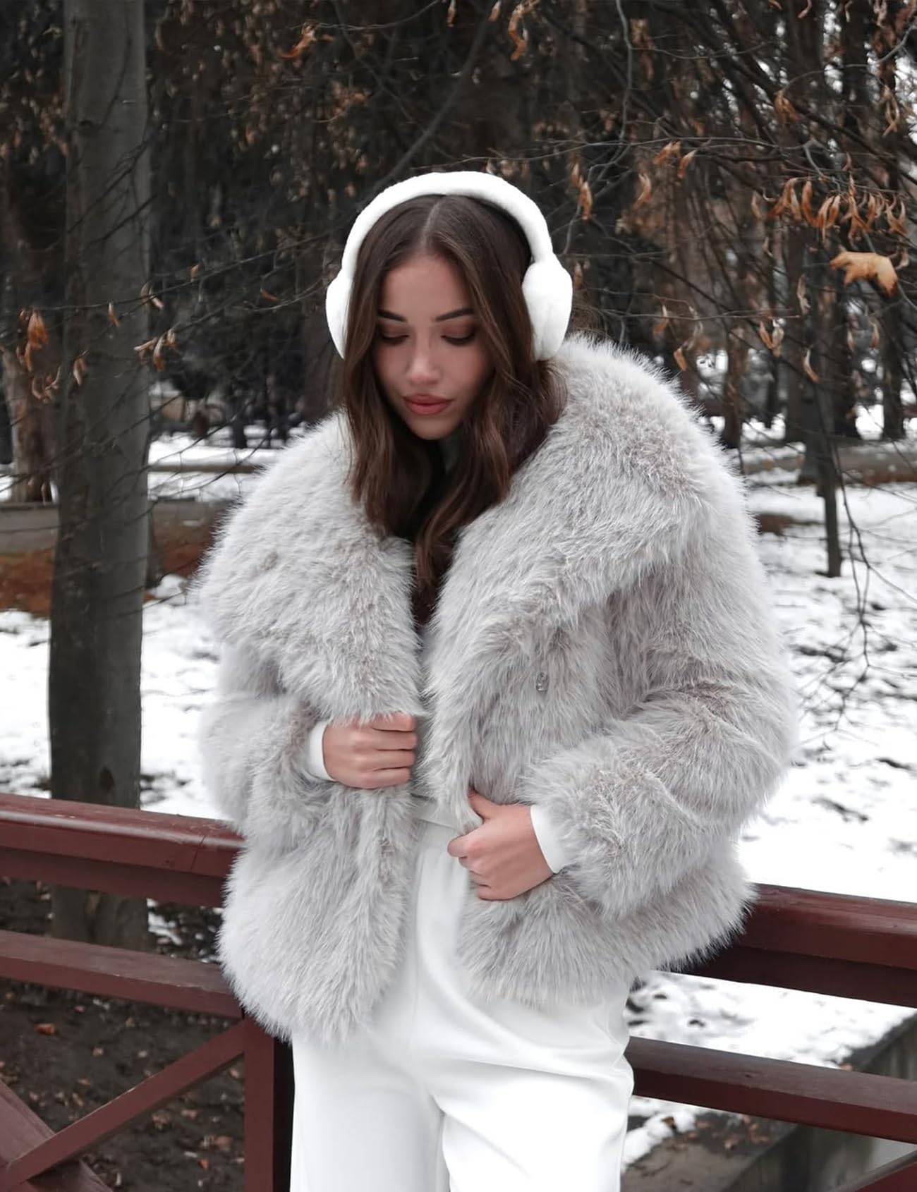 Flygo Women's Faux Fur Coat Fluffy Faux Fur Jacket Long Sleeve Lapel Furry Winter Jackets Shaggy Parka Short Coat