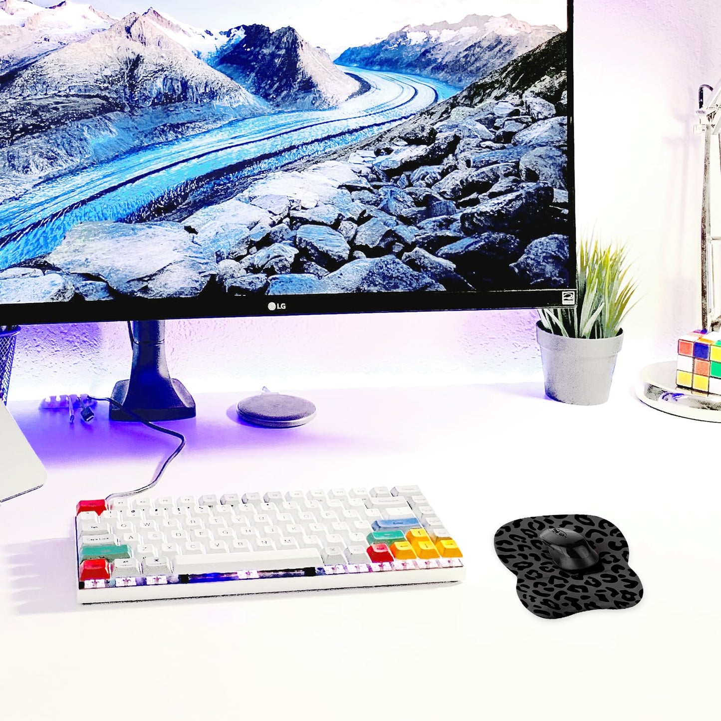 EooCoo Ergonomic Mouse Pad with Wrist Support, Non-Slip Base Mouse Mat for Internet Cafe, Home & Office